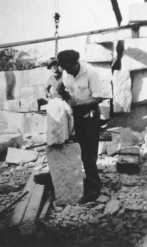 Marino Bartolai chiselling granite at the Mundaring Quarry